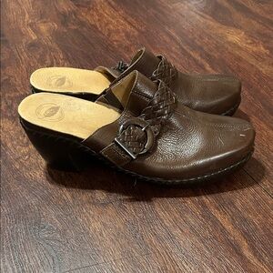 Nurture by Lamaze Brown Leather Mules with Woven Buckle